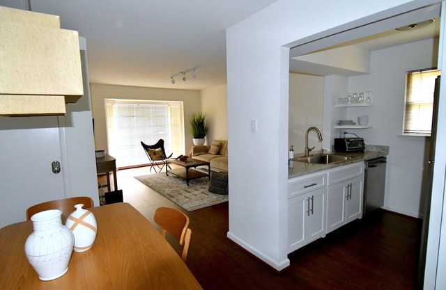 Ground flr Two(1BR/BA) apts, sleep 6, parking