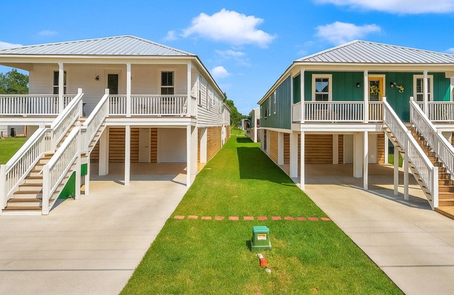 GROUP RETREAT-TWO beach homes~10-bedrooms~GAME AREA~HOT TUB~BEACH VIEWS