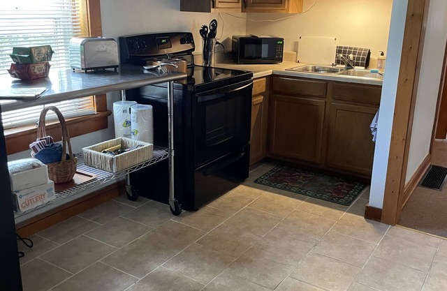 Group stay in Wmspt - Close PSU, Lycoming College, Lock Haven, Hiking/Biking!