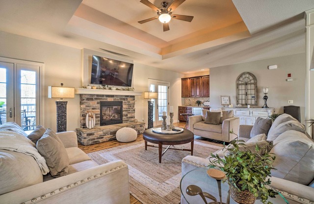 Group Winter Retreat! Stunning Villa Near SDC