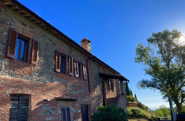 Grove Cottage: Immersed in nature & close to town