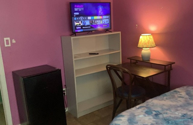Guest Bedroom at Rainbow's End