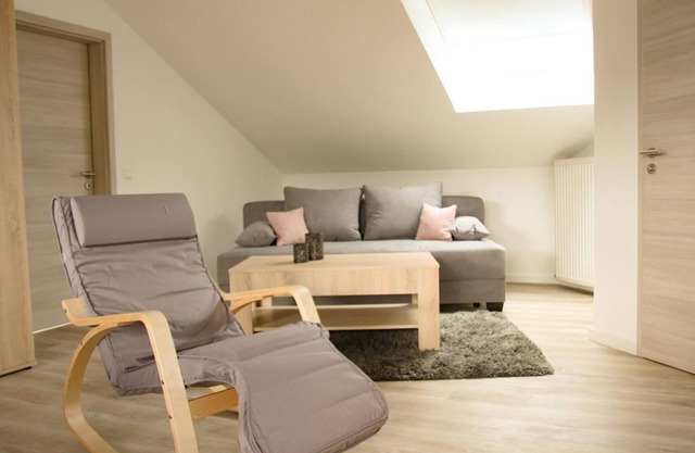 Guest house in the middle - holiday home, shower and bath, 4 or more bedrooms