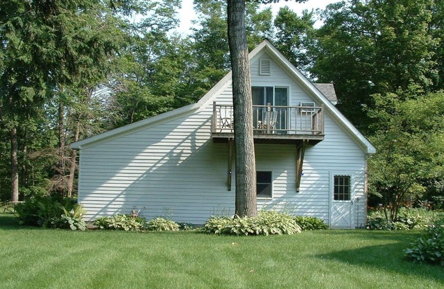 Guest House on Secluded Shetland Creek ~ Quiet 20 Acres Of Beautiful Woods