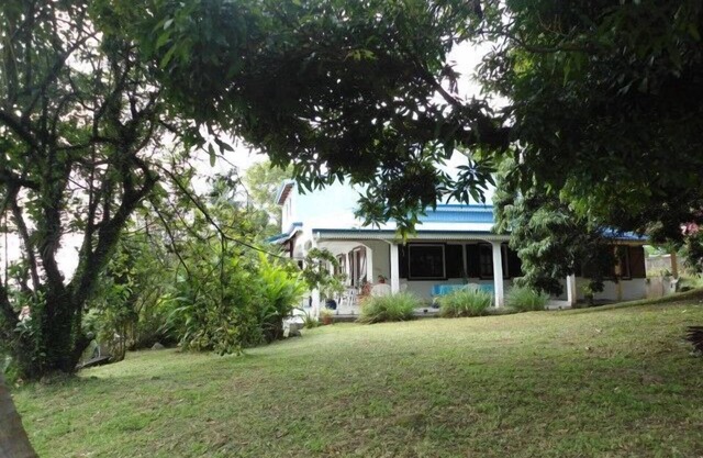 GUEST ROOMS IN COMFORTABLE VILLA, SUPERB SEA/MOUNTAIN VIEW