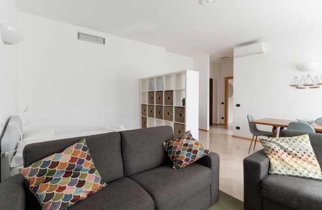 GuestHost - M1 Pagano Comfortable Apartment Milan