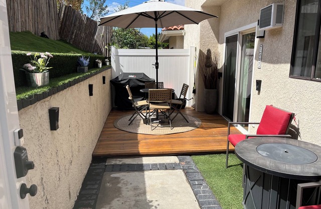 Guesthouse ,privet entry,gated,designated parking & patio