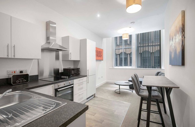 GuestReady – Modern comfort in Liverpool