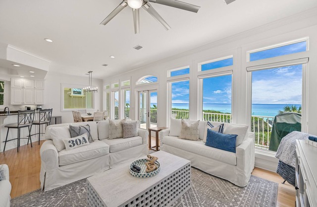 Gulf Front Updated Coastal Home 1 mile from Seaside