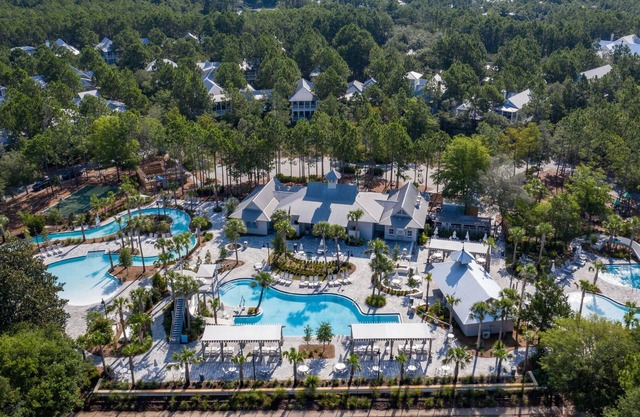 Gulf Views + Steps To Beach- WaterColor 202 by Royal Destinations