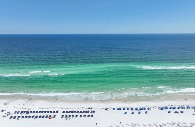 Gulfside Getaway Steps to the beach + Pool