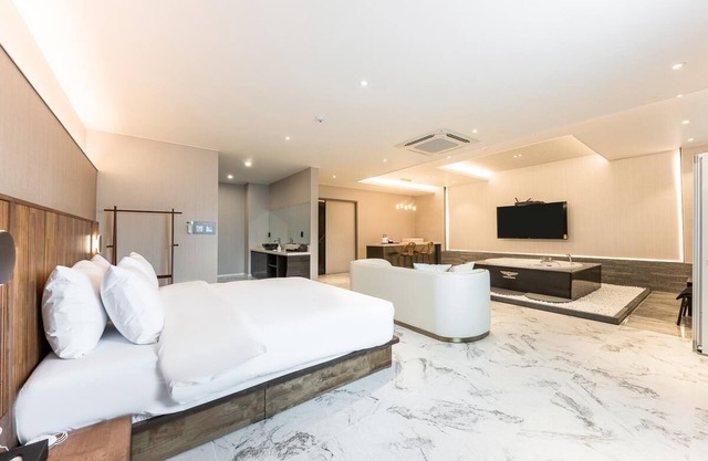 Gyeongju H Avenue Hotel Bulguksa