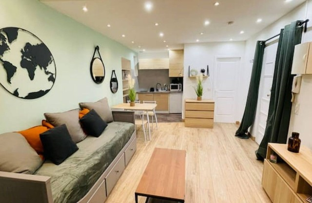 Gympie: cosy studio apartment with fiber optics in a quiet downtown location