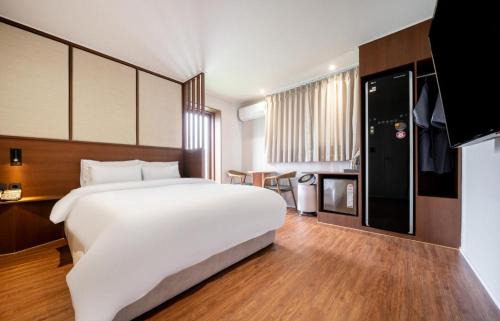 H Avenue Hotel Chungjangro