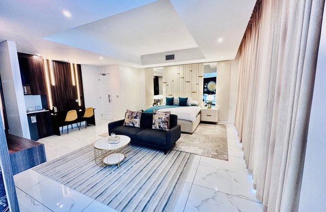 H & H Boutique and Spa