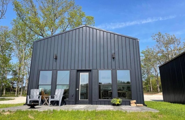 H&M Retreats/Cabin 4/Hermann, MO