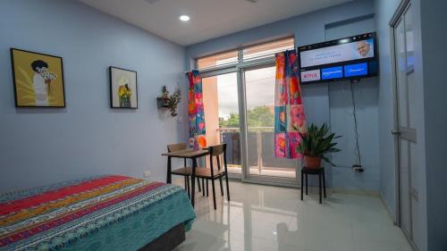 Habitación amoblada y acogedora