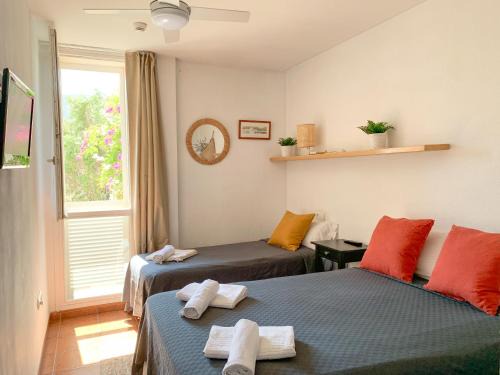 Habitación céntrica con Aire Acondicionado Baño privado Nevera