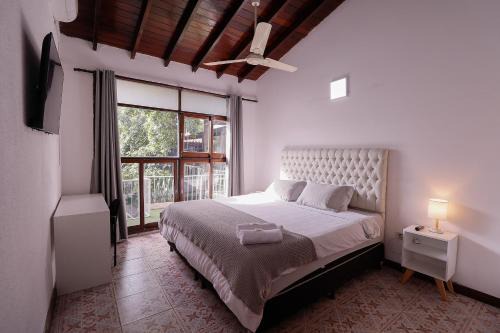 Habitación con vista a la terraza