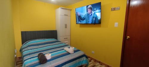 Habitación privada TV y WIFI cerca a Barranco - H4