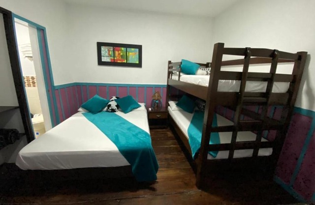HABITACIÓN EL EMPEDRADO (CUÁDRUPLE)