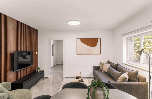 HaHavatselet 19 - Isrentals - Deluxe XL