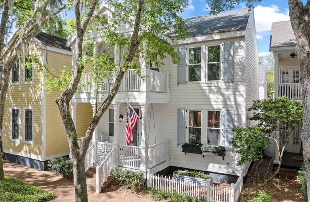 Haile Hideaway | 3 Beds w/Crib + Hot Tub Near UF