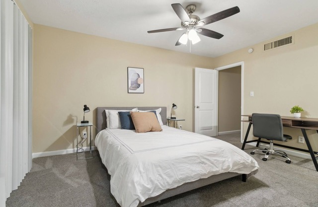 Halsten at Vinings 1505 l 2 bed 1.5 Bath