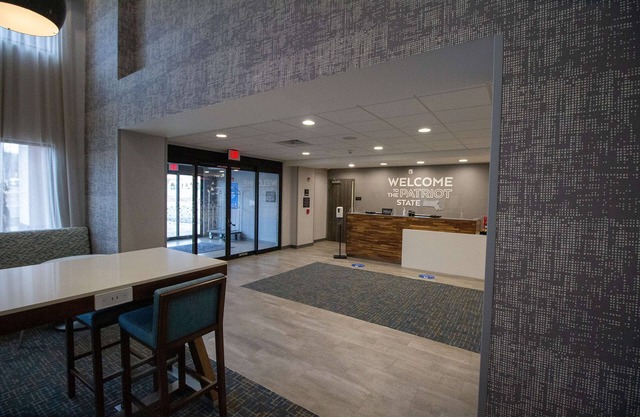 Hampton Inn & Suites North Attleboro