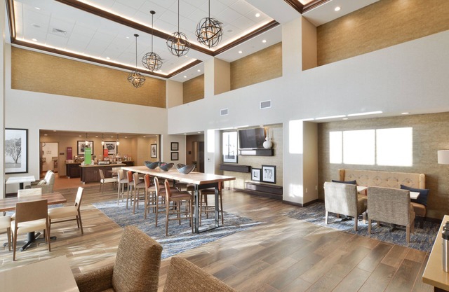 Hampton Inn & Suites Menomonie-UW Stout