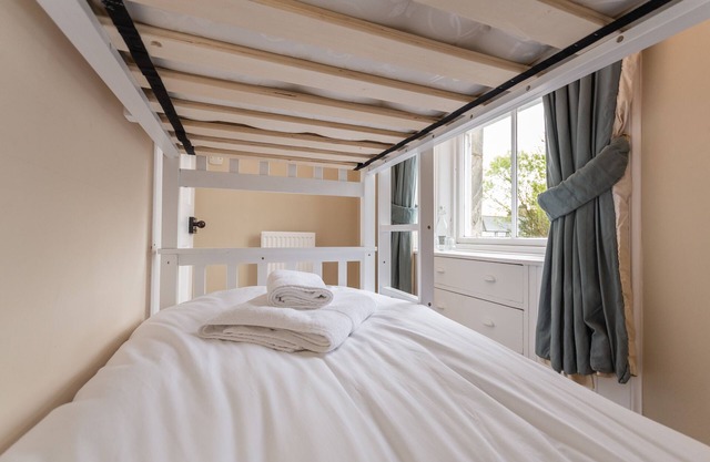 Handsome stone house in the centre of Elie