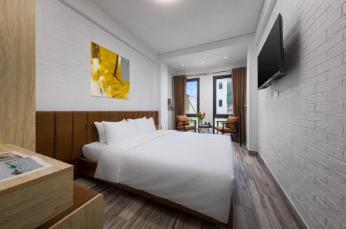 Hanoi View Center Hotel and Spa