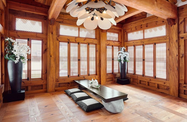 Hanok stay NAMWONYECHON by Kensington