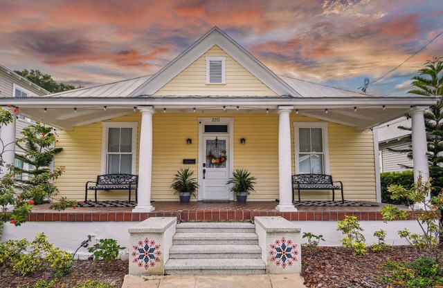 Happy Shack Ybor City-Historic District-Steps to 7th Ave