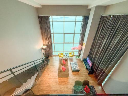HappySty by Golden Hour Maritime Suite