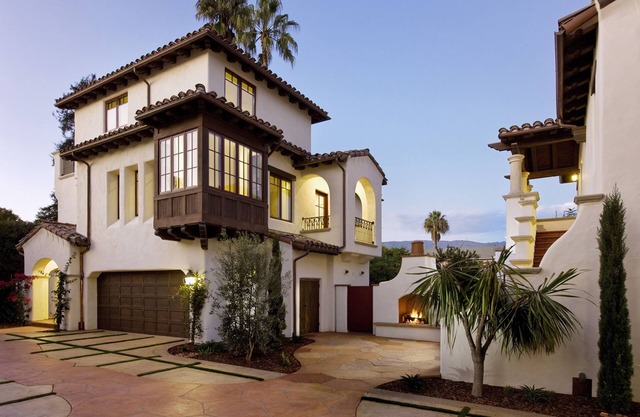Harbor Retreat - Classically Modern at West Beach