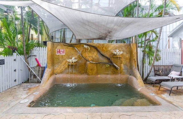 Harbor Walk Hideaways - Full Compound|Downtown with Pool