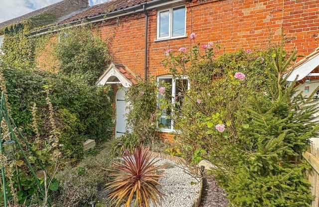 Harpers Cottage - sleeps 4 guests in 2 bedrooms