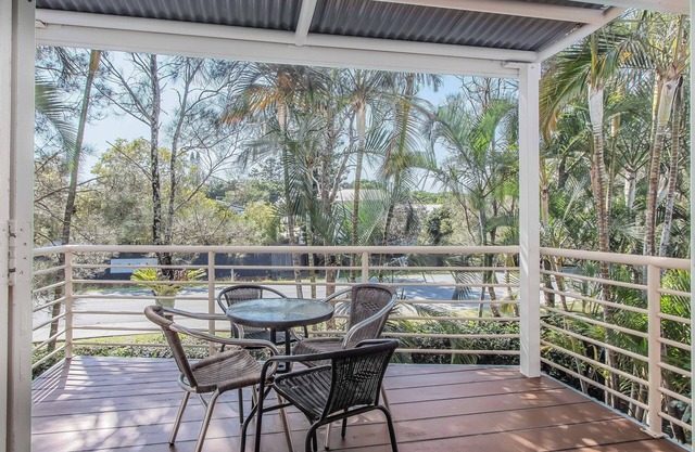 Hastings Cove 2 Bedroom Upstairs Estuary Water View Apartment