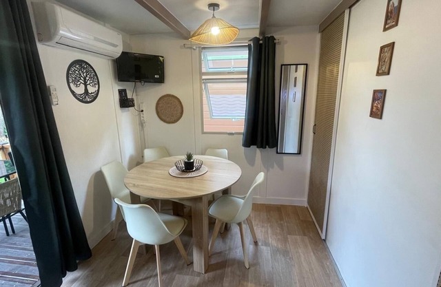 Haute-Corse: Air-conditioned chalet 500m from the beach