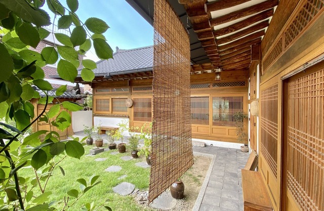 Healing and Cozy Korean Traditional Hanok Experince.