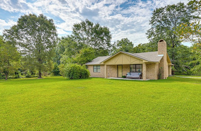 Healthcare-Worker Hub 2 Mi to Texarkana Hospitals!