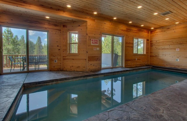 Heated Indoor Pool, Arcade, Sauna, Theater Room, Pool Table, Foosball, Spa, Mansion – The Titan