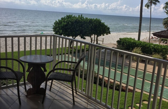Heavenly Naples Beachfront Condo - Where Luxury and Location Unite