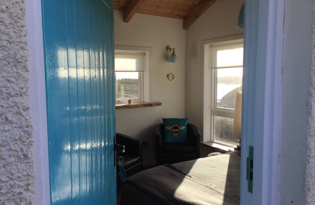 Hebridean Hideaway - converted weaver's shed in secluded location