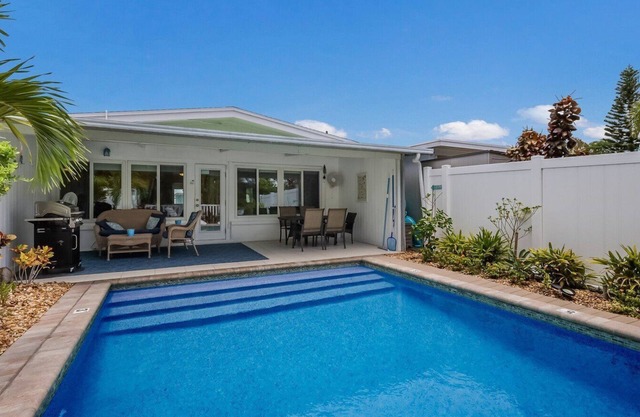 Heliconia House by Duncan Real Estate