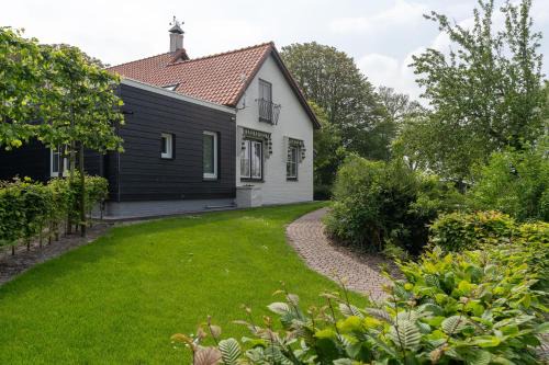 Hello Zeeland - Essenhoeve 1 Voorhuis