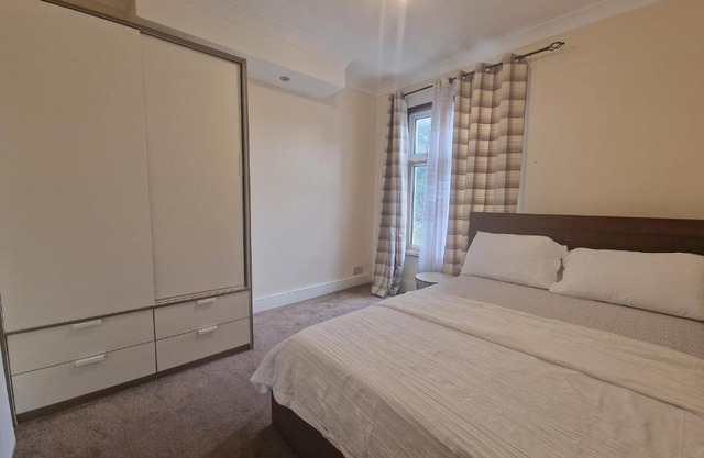 Henley Road Upstairs Flat