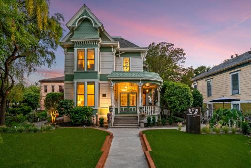 Hennessey Estate