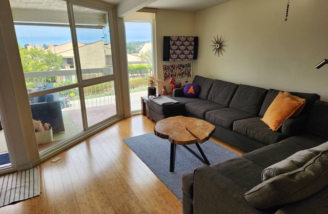 Here Comes The Sun.set! Bright and Breezy LaCosta 2BR/2BR Townhouse